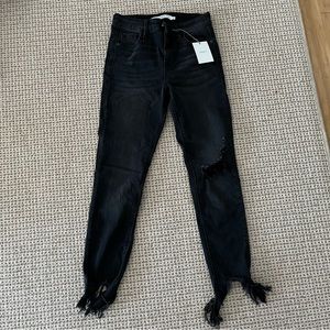 ❄️NWT Hidden Skinny Jeans